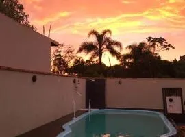 Bela casa, com internet, piscina e churrasqueira para descansar e desfrutar, dias de paz