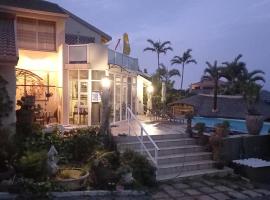 Song of the Whales, hotel a Margate