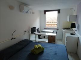 Calaluna, serviced apartment in La Maddalena