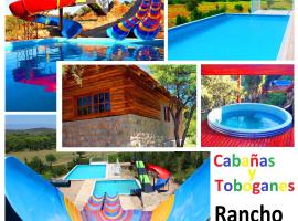 Cabañas y Toboganes Rancho la Ñata, пляжне помешкання для відпустки у місті Міна-Клаверо