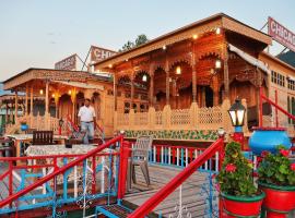 Chicago Group of Houseboats, hotel in Srinagar