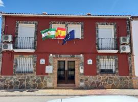 Dos casas rurales en Despeñaperros, La Reconquista y Nuevas Poblaciones: Santa Elena'da bir evcil hayvan dostu otel