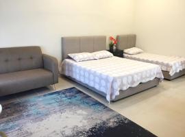 CASA ADELIA STUDIO CHUKAI KEMAMAN, hostal o pensión en Cukai