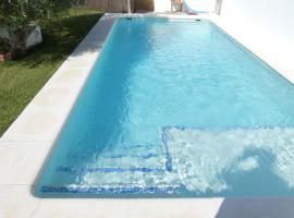 Villa Lolo con jardin y piscina privada
