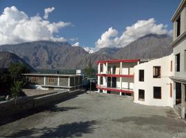 Hotel Oasis International, hotel di Gilgit