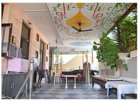 Sohana's Homestays - Work Friendly Apartment near Jaipur International Airport, holiday rental in Jaipur