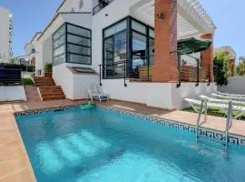 Villa in Puerto Marina with private pool