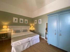 Aduepassi apartments, hotel a Manfredonia