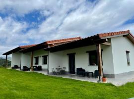 APARTAMENTOS LOS MANZANOS, self catering accommodation in Ribadesella