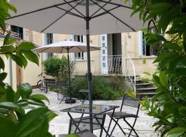 Le Rodin Bazas, three-star hotel in Bazas