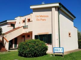 La Maison Du Parc, aparthotel en SantʼAndrea Apostolo dello Ionio
