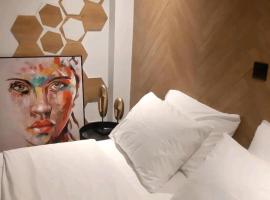 Sroom Apartment, apartamento em Mesolongion