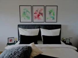 Modernes Apartment mit Traumhaftem Blick ins Grüne, hotel in Bräunlingen