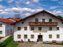 Pension Zum Lebzelter, hótel í Freyung