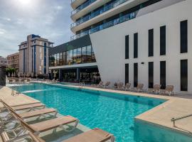 Senator Gandia, hotel Gandíában