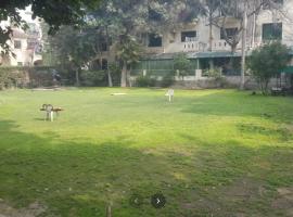 Luxury 3 Bedrooms Apartment, hotel near Allama Iqbal International Airport - LHE, 