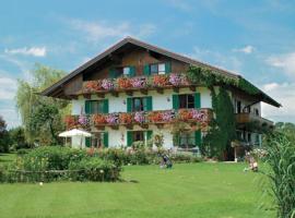 Gästehaus Bauer am Golfplatz, hotel in Prien am Chiemsee