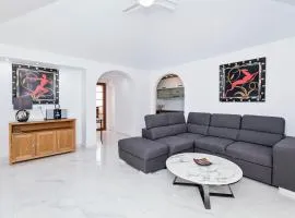 Summer House, Golf del Sur