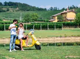 Al Pompiere - Wine and rooms: Capriva del Friuli'de bir otel