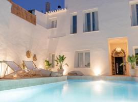 Suites Alfonso X, pet-friendly hotel in Jerez de la Frontera