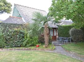 GITE MAEN ROCH, vacation home in Val Couesnon