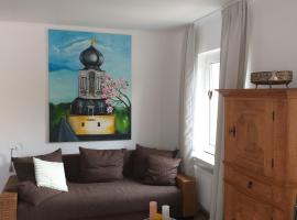 Friesenauster - große Ferienwohnung für bis zu 6 Personen, cheap hotel in Jever