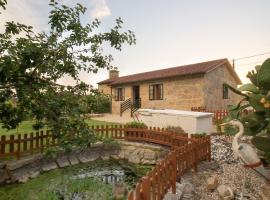 A Casa da Charca - Casa rural con jardín, cabin in Pontevedra