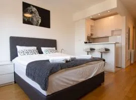 A Blok New Modern - Free garage parking, comfortable, quiet with a park view