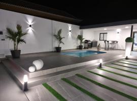 ViLLA DREAMS JF, hotel in Arona