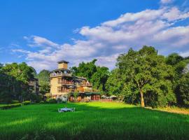 Yangshuo Moondance Hotel, хотел в Янгшуо