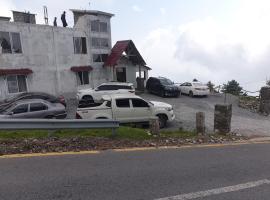 Heaven peak guest house, hotel in Muzaffarabad