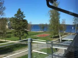 Spacious and Fresh 2BR home close by Lake and Park