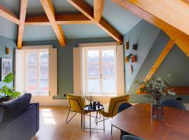 HM - Infante Riverside Apartment R