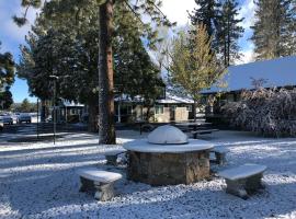 Bay Meadows Resort, hotel Aspen Glen Picnic Area környékén Big Bear Lake-ben