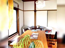 一棟貸切糸島リトリートハウスヨガ凪海近駅近、糸島市のホテル