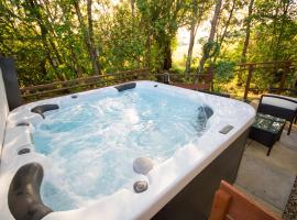 Foxglove Retreat - Hot Tub escape, in the heart of Northumberland โรงแรมในNewton on the Moor