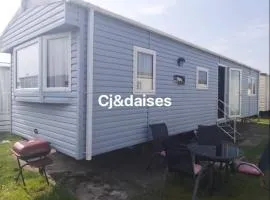 CJ & Daisies Holiday Home