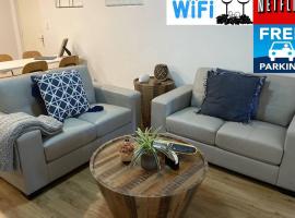 CENTRAL CLOSE SHOPS CITY AIRPORT WIFI NETFLIX PARK, hotel Perthben