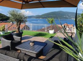 Villa Stella Rose, villa in Lustica