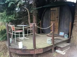 Charming 2-Bed Cabin in Domfront-en-Poiraie