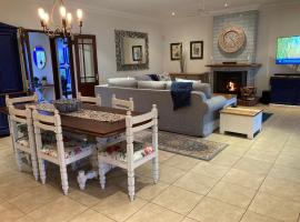 2 Rawdons Country Estate, chỗ nghỉ tự nấu nướng ở Nottingham Road