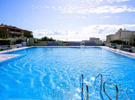 Inviting 1-Bed Apartment in Poris with 3 Pools, hotel in Poris de Abona