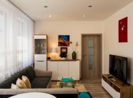 MAYTEX - ubytovanie v 46m2 apartmáne s balkónom, holiday rental sa Liptovský Mikuláš