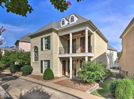 Large, Elegant Home Less Than 2 Miles to Ole Miss!、オックスフォードのバケーションレンタル