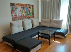 Private Apartment in Saint Elena, hotel a Saints Constantine and Helena