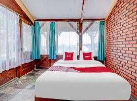 OYO 90582 Nur Alam Hotel, hotel v destinaci Lembang