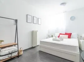 Modern Studio near Downtown