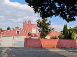 REDHOUSE Studio solarium, hotell med parkeringsplass i Roques Sur Garonne