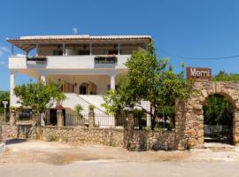 Memi Houses, cheap hotel in Koroni