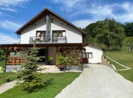 Casa Alex, hotel with parking in Curtea de Argeş